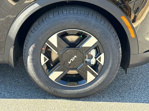 New 2026 Kia Sportage LX image 12
