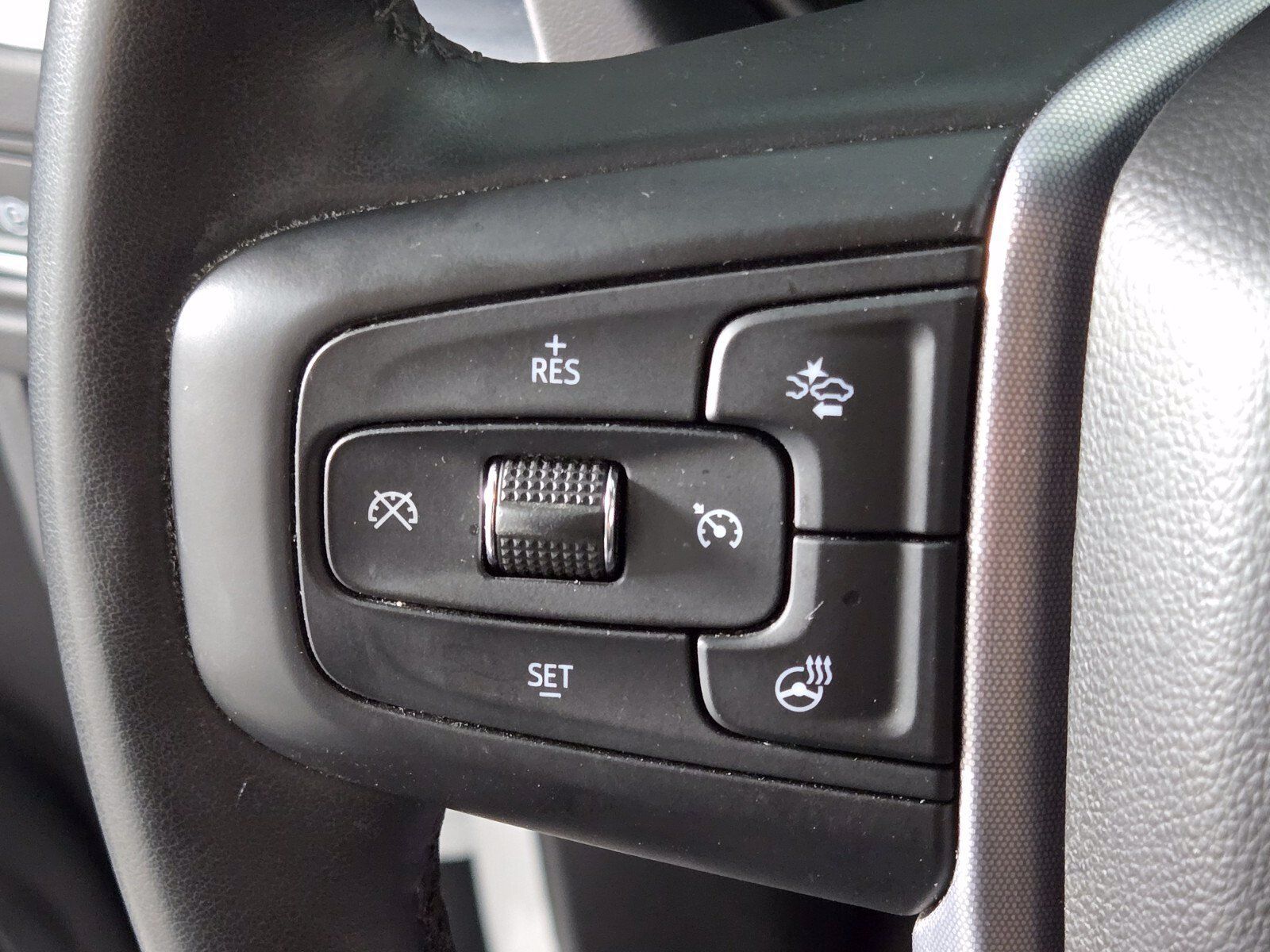 Used 2023 GMC Yukon SLT w/ SLT Luxury Package AWD/4WD image 27