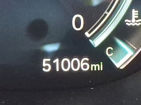 Used 2023 Genesis GV70 2.5T w/ Sport Prestige Package image 21