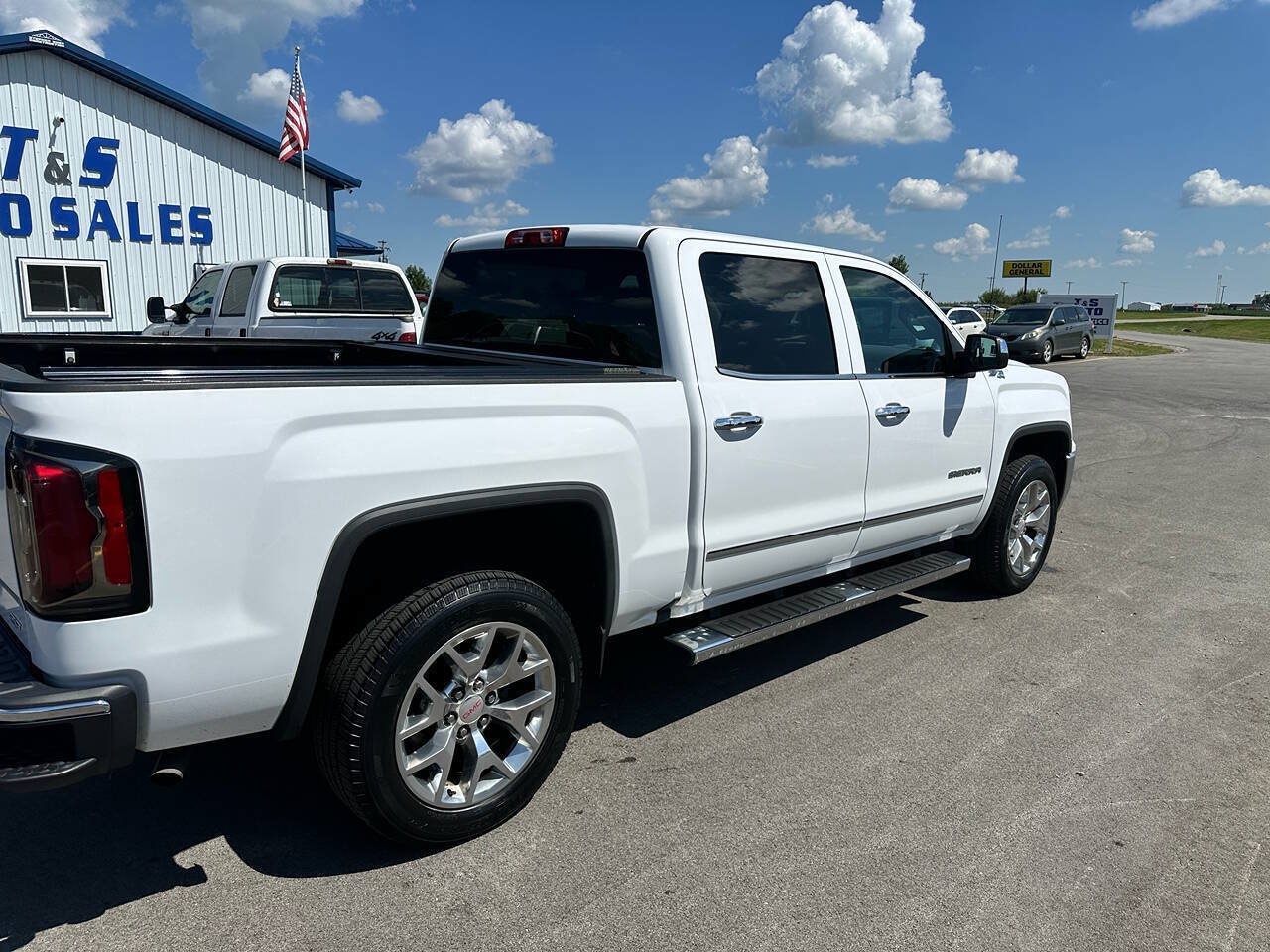 Used 2018 GMC Sierra 1500 SLT w/ SLT Premium Package AWD/4WD image 4