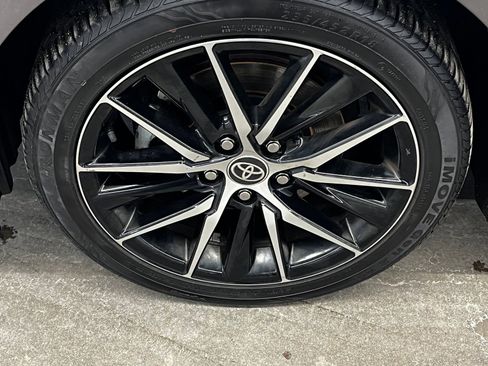 Used 2023 Toyota Camry SE image 9