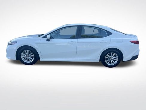 Used 2025 Toyota Camry LE w/ Convenience Package FWD image 8