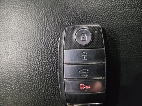 Used 2018 Kia Optima EX w/ Premium Package image 32