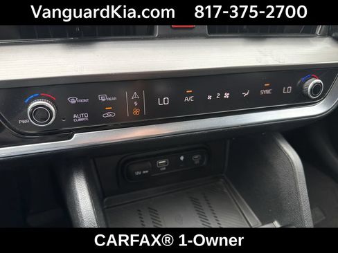 Certified 2025 Kia Sportage EX FWD image 19