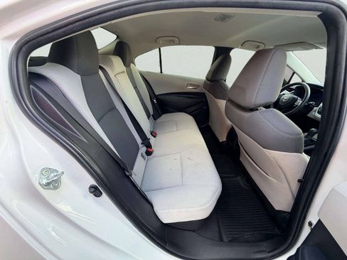 Used 2021 Toyota Corolla LE FWD image 20