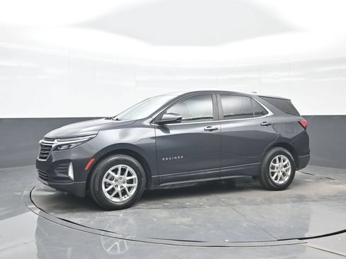 Used 2022 Chevrolet Equinox LT FWD image 2