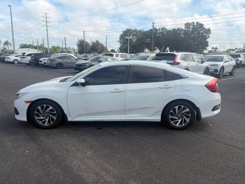 Used 2017 Honda Civic EX image 4