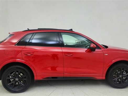Used 2023 Audi Q3 2.0T Premium Plus w/ Premium Plus Package image 6
