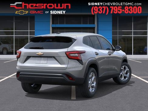 New 2026 Chevrolet Trax LS w/ LS Convenience Package image 4