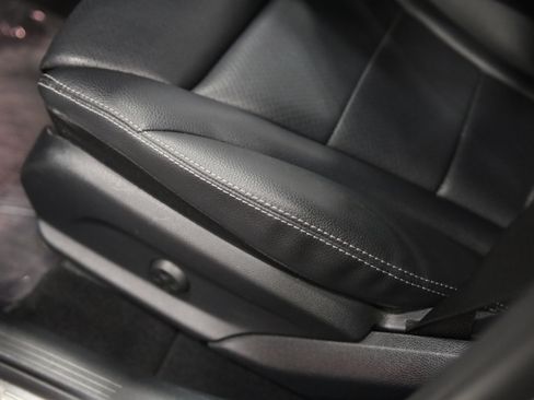 Used 2023 Mercedes-Benz GLC 300 4MATIC Coupe image 15