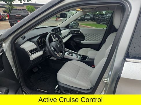 Used 2024 Mitsubishi Outlander SEL FWD image 12
