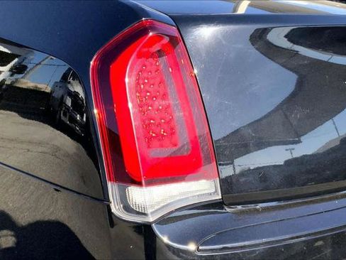 Certified 2021 Chrysler 300 Touring L image 25