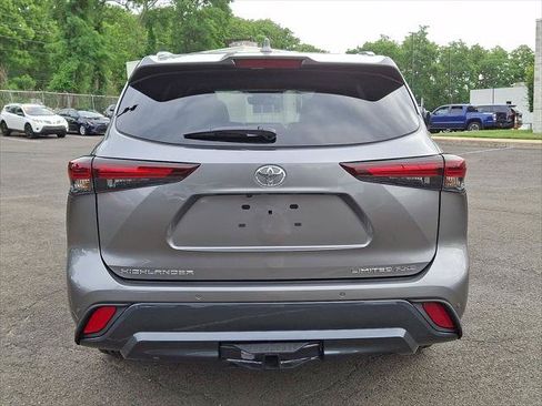 Certified 2026 Toyota Highlander Limited AWD/4WD image 25