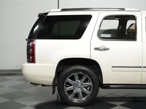 Used 2009 GMC Yukon Denali image 26