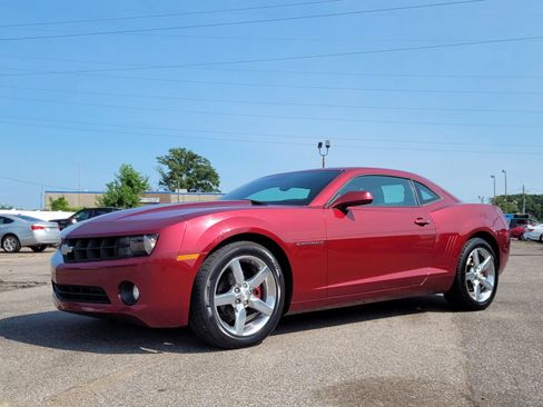 Used 2010 Chevrolet Camaro LT RWD image 14