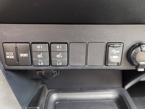 Used 2013 Toyota RAV4 Limited AWD/4WD image 27