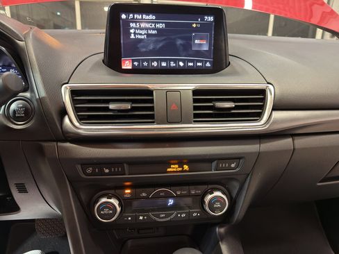 Used 2018 MAZDA MAZDA3 Grand Touring w/ Premium Equipment Package image 17