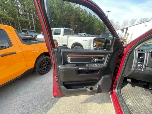 Used 2014 RAM 1500 Laramie w/ Convenience Group image 8