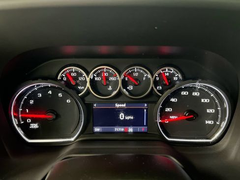 Used 2021 Chevrolet Suburban LT AWD/4WD image 12