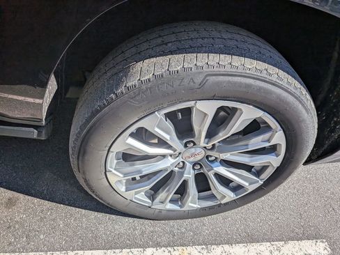 Certified 2024 GMC Yukon XL Denali image 5