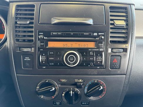 Used 2009 Nissan Versa SL image 19