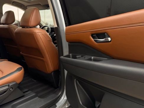 Used 2022 Nissan Pathfinder Platinum w/ Cargo Package image 53