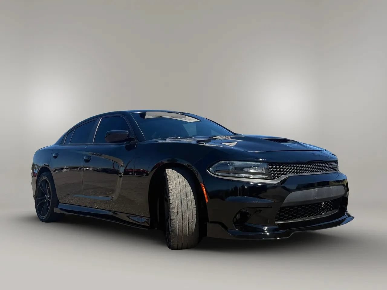 Used 2021 Dodge Charger R/T w/ Plus Group RWD image 2