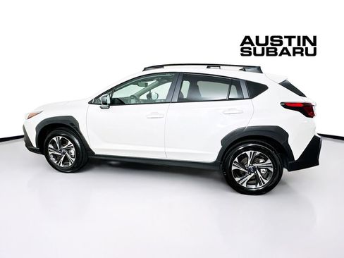 Used 2026 Subaru Crosstrek 2.5i Premium AWD/4WD image 4