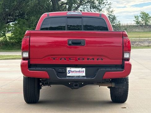 Used 2022 Toyota Tacoma SR w/ SR Convenience Package image 7