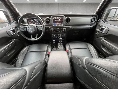 Used 2023 Jeep Gladiator Willys image 20