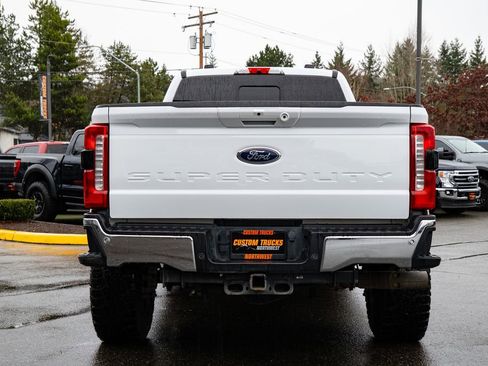 Used 2024 Ford F350 Lariat image 5