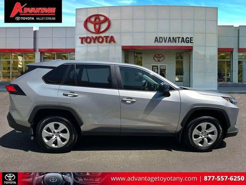 Certified 2025 Toyota RAV4 LE AWD/4WD image 5