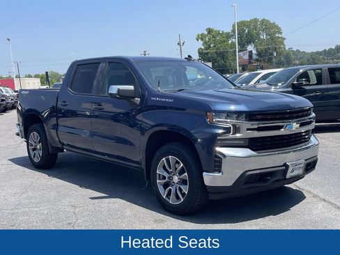Used 2022 Chevrolet Silverado 1500 LT AWD/4WD image 2