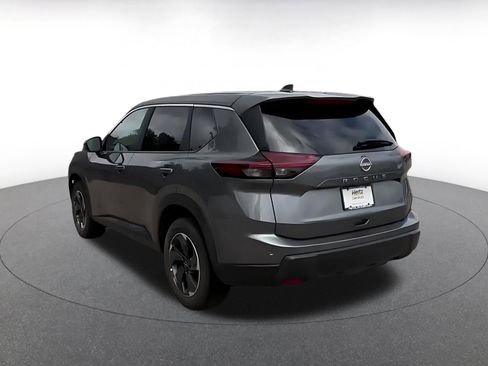 Used 2025 Nissan Rogue SV FWD image 11