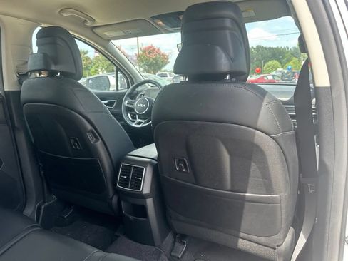 Used 2023 Kia Sportage EX FWD image 31