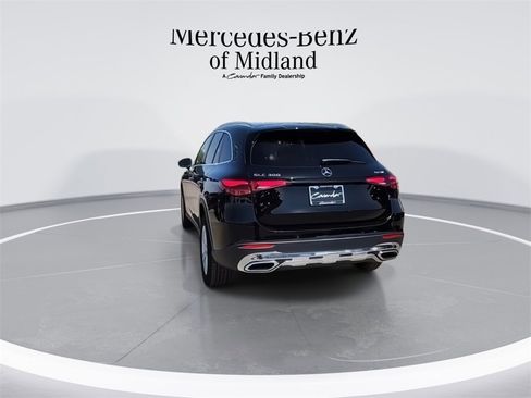 New 2025 Mercedes-Benz GLC 300 4MATIC image 7