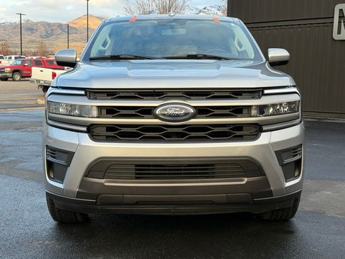 Used 2024 Ford Expedition XLT AWD/4WD image 2