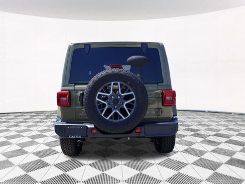 New 2026 Jeep Wrangler Unlimited Sahara AWD/4WD image 13