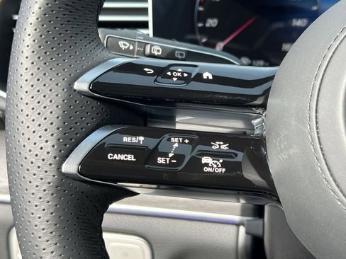 New 2026 Mercedes-Benz GLS 450 4MATIC image 32