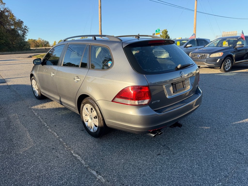 Used 2010 Volkswagen Jetta S FWD image 8