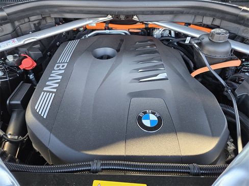 New 2026 BMW X5 xDrive50e w/ Premium Package image 34