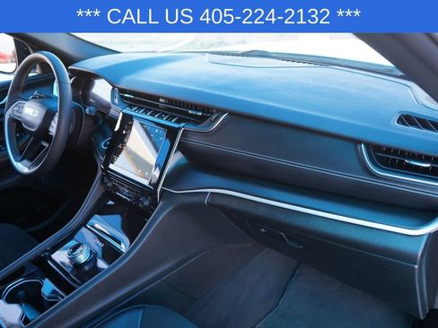 Used 2023 Jeep Grand Cherokee L Laredo image 22