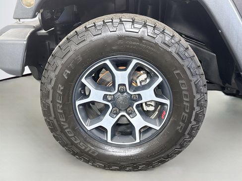 Used 2017 Jeep Wrangler Unlimited Sport w/ Quick Order Package 24S AWD/4WD image 36