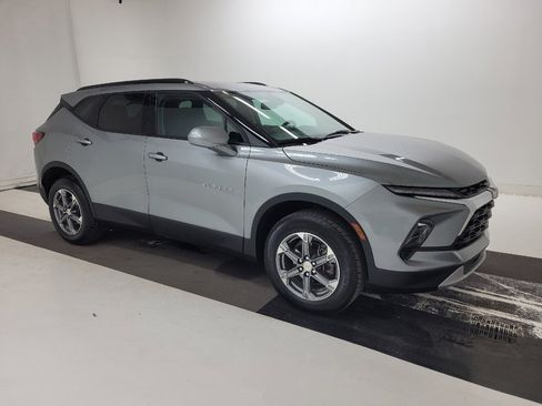 Used 2024 Chevrolet Blazer LT w/ Convenience Package image 11