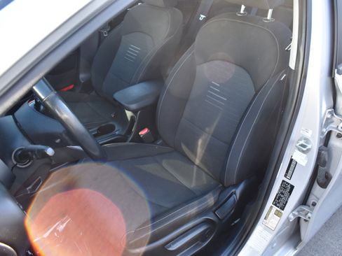 Used 2019 Kia Forte S w/ S Premium Package image 27