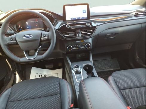 Used 2025 Ford Escape ST-Line w/ Cold Weather Package AWD/4WD image 10