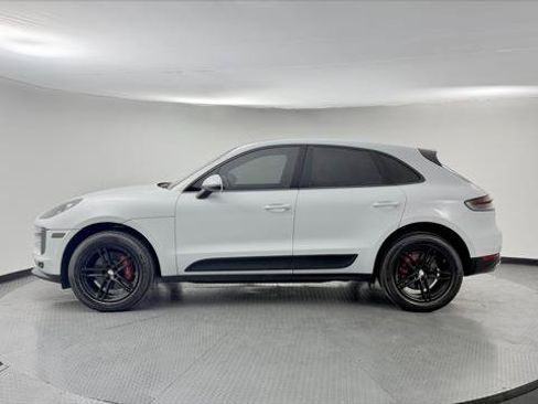 Used 2019 Porsche Macan AWD/4WD image 3