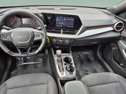 Used 2025 Chevrolet Trax RS w/ Driver Confidence Package FWD image 13