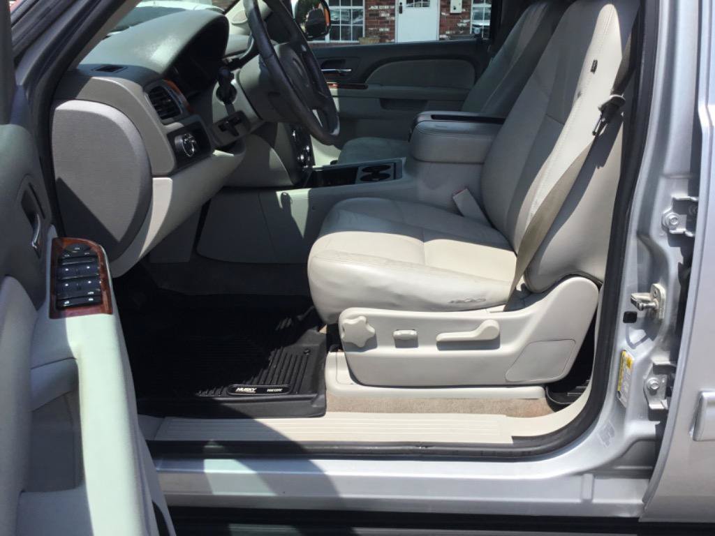 Used 2013 GMC Yukon SLT RWD image 25