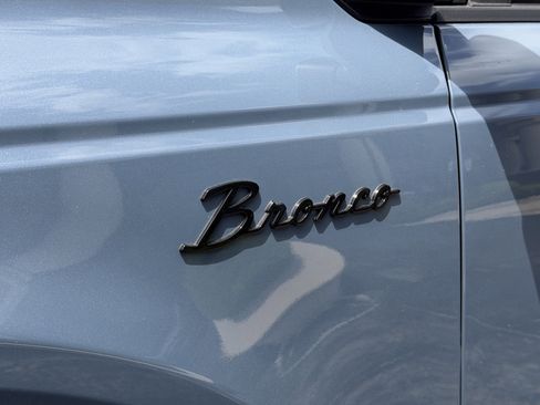 Certified 2024 Ford Bronco Wildtrak AWD/4WD image 11